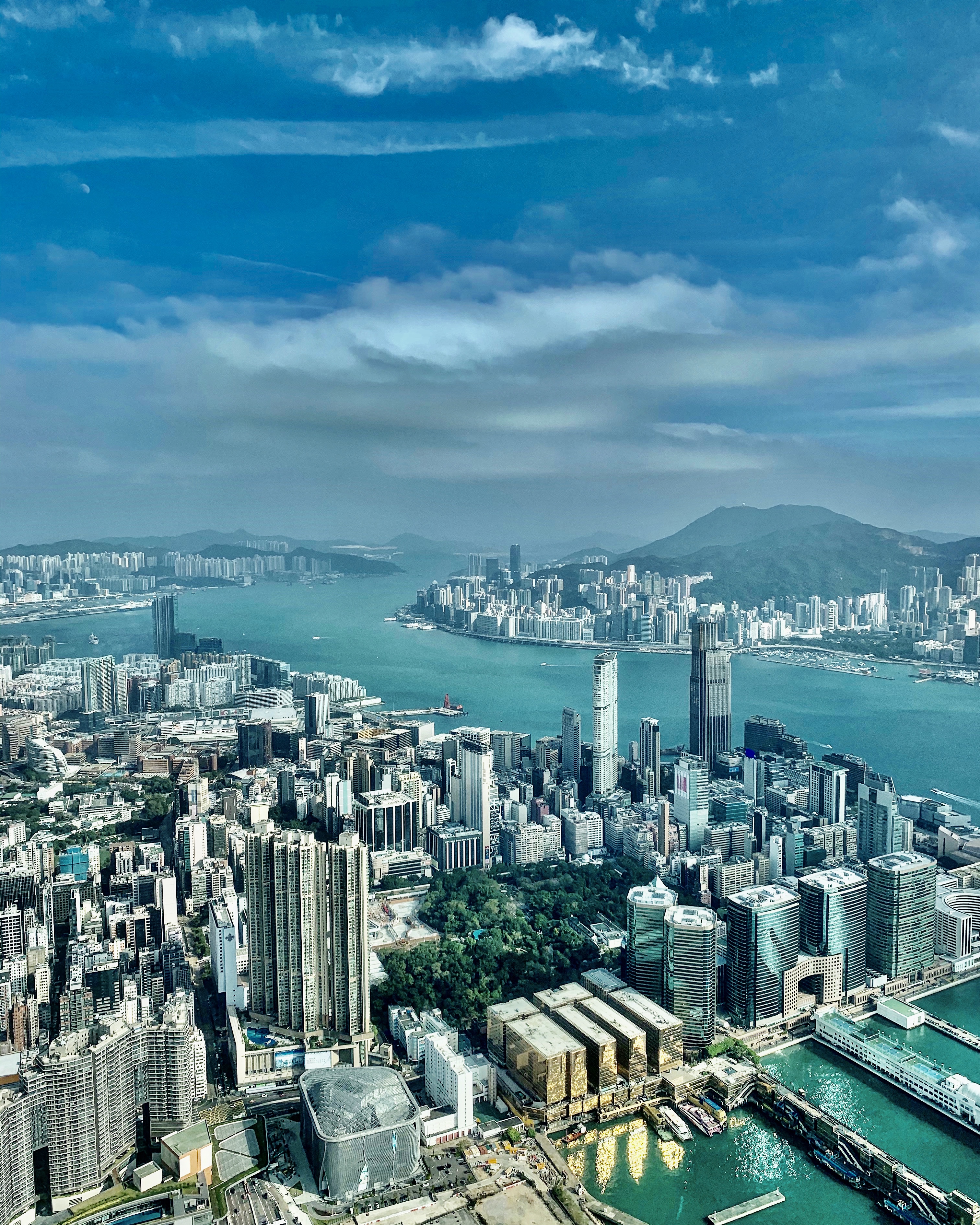 Must-Visit Attractions in Hong Kong